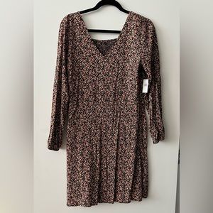 Old Navy lightweight long sleeve floral dress